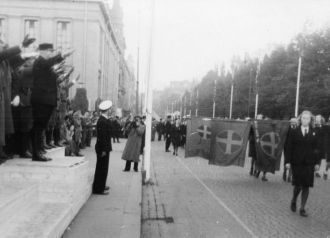 Нацистский парад на улице Карла-Юхана. И