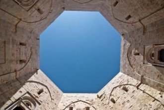 Восьмиугольник – символическая фигура, п