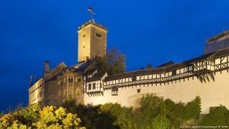 Великий немецкий поэт Гете провел в замк