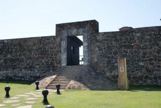 Fortaleza San Felipe считается историчес