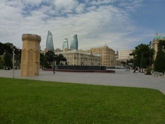 Flame Towers. Вид издалека.