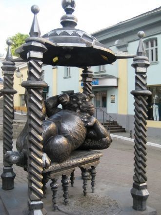 Сейчас в Казани, кроме памятника коту на