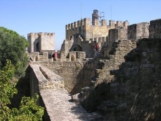 В замке 11 одно- и двухъярусных башен ба