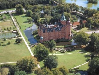 Замок Валлё. Фото с высоты птичьего поле