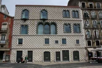 Верхние этажи Дома Бикуш рухнули во врем