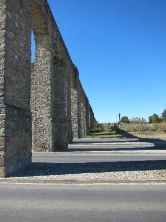 Акведук Агуа-ди-Прата в переводе означае