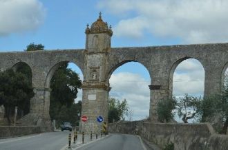 Акведук Серебряной Воды в Эворе был пост