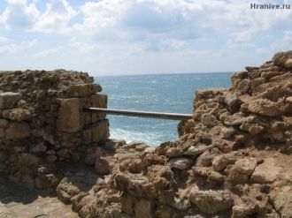 Вид с Портовой крепости на море.