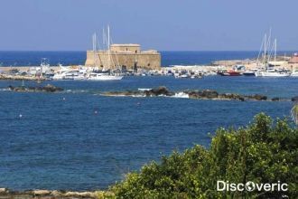 Вид на Крепость издалека.