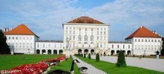 Строительство началось в 1664 году и был