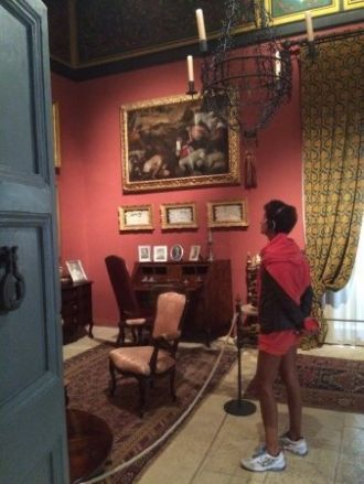 Внутри Нормандского дома.