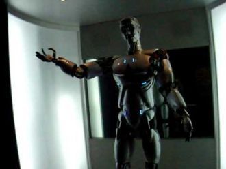 Один из многих роботов в Дискавери Центр