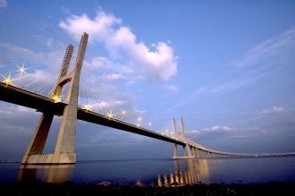 Первоочерёдным предназначением моста был