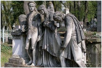 На Лычаковском кладбище покоятся предста