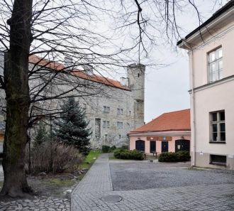 Дорога к замку Тоомпеа.