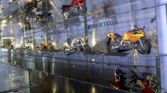 Стена байков.