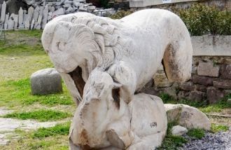 Остатки статуй