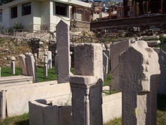 Ценными находками являются письменные па