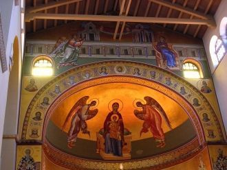 Конха апсиды базилики (фрески выполнены 