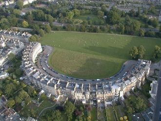 Первоначально этот комплекс зданий назыв