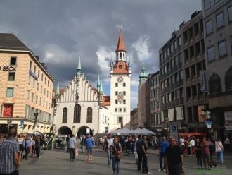 Старая ратуша находится на площади Марие