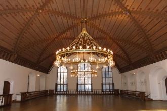 В её оформлении участвовали лучшие живоп