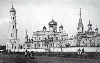Воскресенский Новодевичий монастырь в Са
