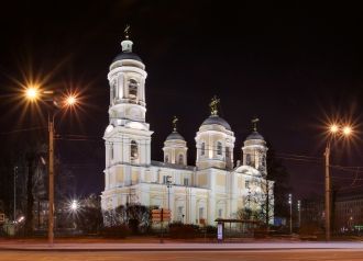 Князь Владимирский собор в ночи, вид с д