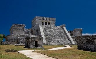 В городе есть пирамида, схожая с пирамид