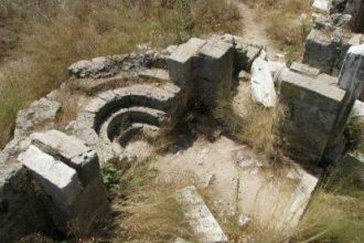 К сожалению, базилика в ужасном состояни