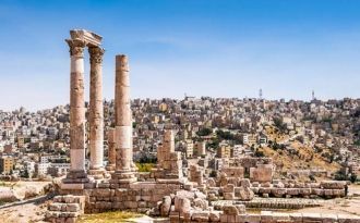 Цитадель города Амман, возвышающаяся над