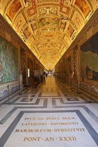 Художники изобразили точные карты различ