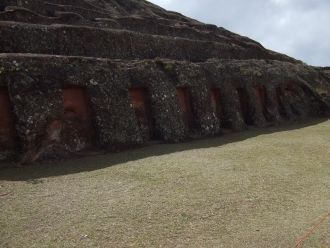 В храмовой части имеются многочисленные 