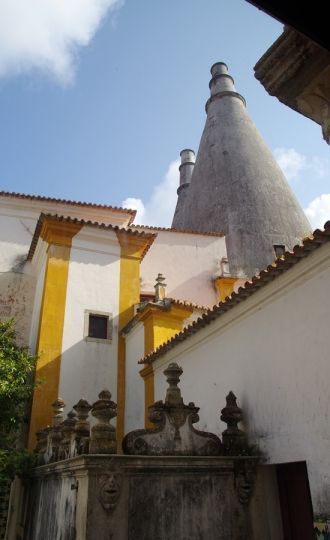 В 1940 г. реставрацией дворца занимался 