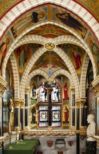 В готических башнях Бургер создал роскош