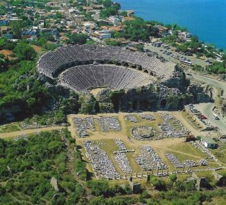 Зачастую агоры имели в проекции четыреху