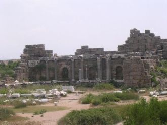 Сиде был крупным торговым центром. Здесь