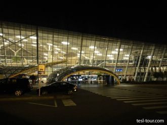 Новый терминал бакинского аэропорта имен