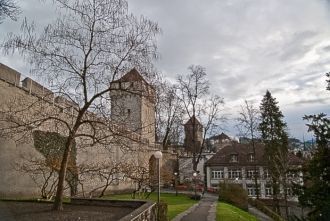 Когда-то все башни имели выход в город. 