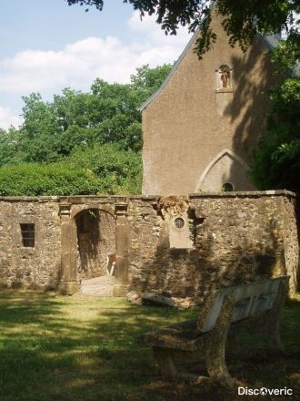 Местное население называет Le Castel – З