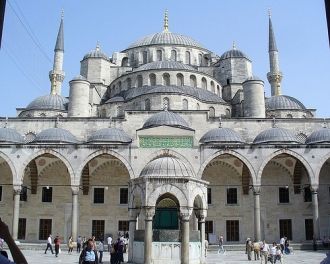 После всех реконструкций рядом были пост