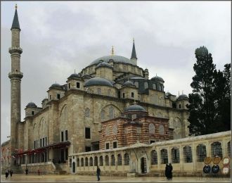 Внутренняя поверхность стен, выложенная 