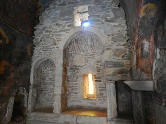 Когда в 1456 году пришли турки, монастыр