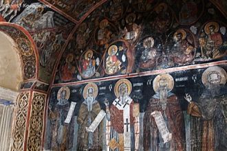 Из источника берет начало река Илиссос(И