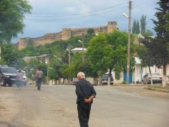 Вид на Аскеранскую церковь с улиц города