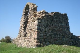 Ворота охраняла четырехугольная башня. З