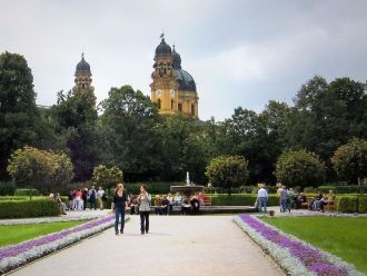 После освящения церковь Св. Гаэтана была