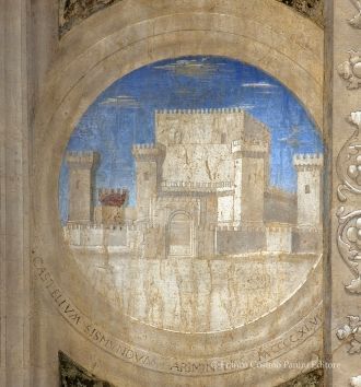 Несколько комнат были украшены фресками,