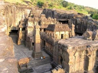 Согласно наиболее распространенной, эти 