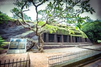 Пещеры Арвалем расположены недалеко от г